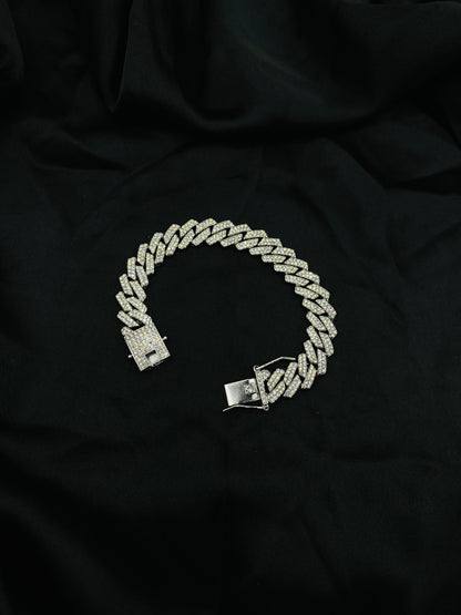 Beautiful Iced Chain Baraclet